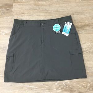 Lee relaxed fit skort size medium
